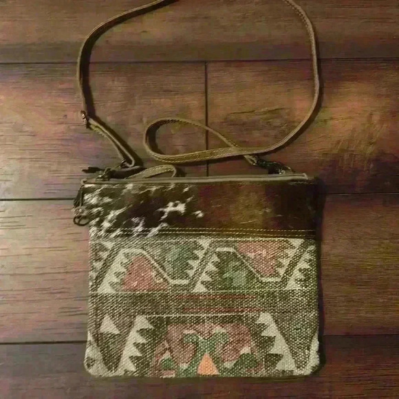 Women’s Myra Bag cow hide and aztec print another strap excellent condition - Picture 1 of 5